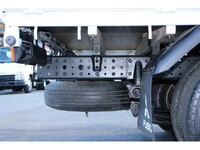 三菱ふそうキャンター平ボディ小型（2t・3t）[写真18]