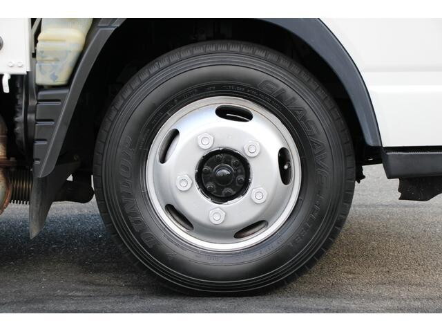 三菱ふそうキャンター平ボディ小型（2t・3t）[写真27]