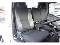 三菱ふそうキャンター平ボディ小型（2t・3t）[写真35]