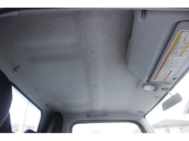 三菱ふそうキャンター平ボディ小型（2t・3t）[写真37]