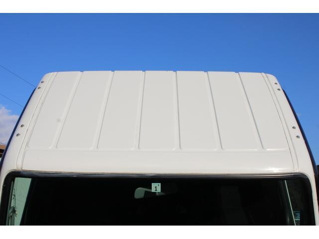 三菱ふそうキャンター平ボディ小型（2t・3t）[写真07]