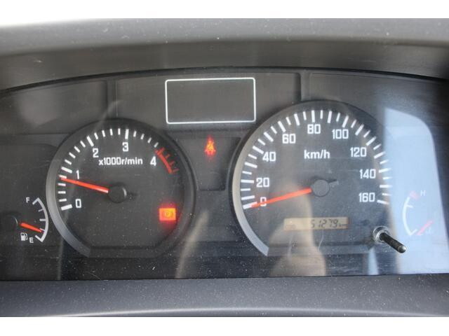 いすゞエルフ平ボディ小型（2t・3t）[写真32]