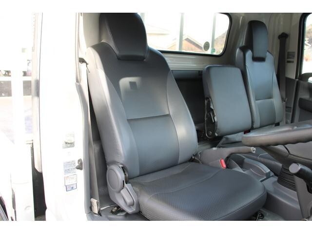 いすゞエルフ平ボディ小型（2t・3t）[写真36]