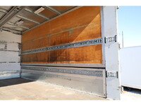 三菱ふそうキャンターアルミウイング小型（2t・3t）[写真15]