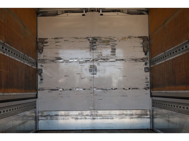 三菱ふそうキャンターアルミウイング小型（2t・3t）[写真17]