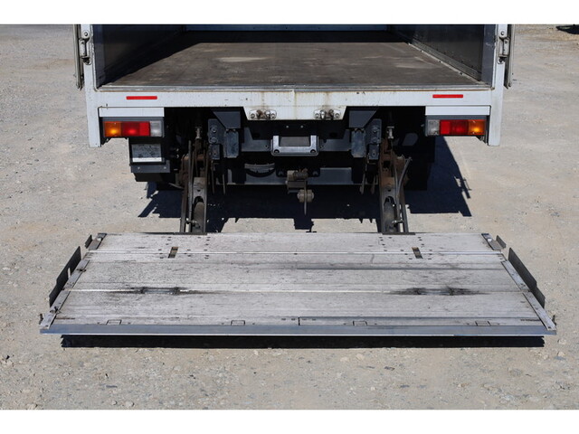 三菱ふそうキャンターアルミウイング小型（2t・3t）[写真18]