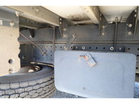 三菱ふそうキャンターアルミウイング小型（2t・3t）[写真22]