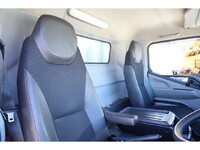 三菱ふそうキャンターアルミウイング小型（2t・3t）[写真26]