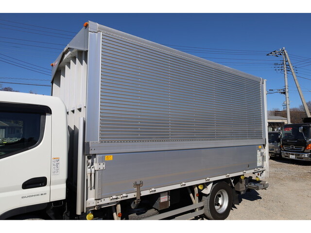 三菱ふそうキャンターアルミウイング小型（2t・3t）[写真09]