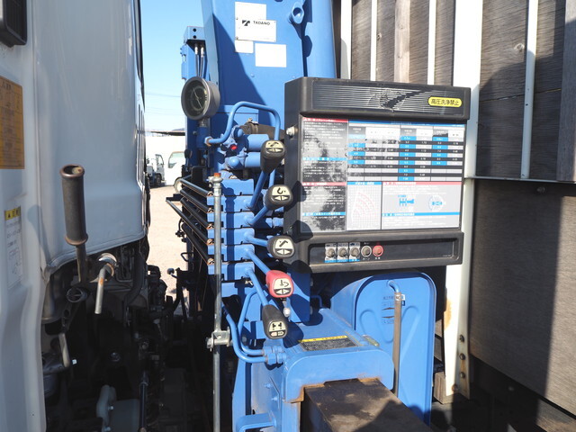 いすゞフォワードセルフクレーン4段中型（4t）[写真23]