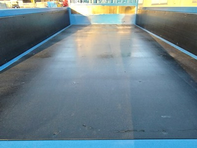 日野デュトロ平ボディ小型（2t・3t）[写真07]