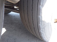 日野レンジャー幌ウイング中型（4t）[写真15]