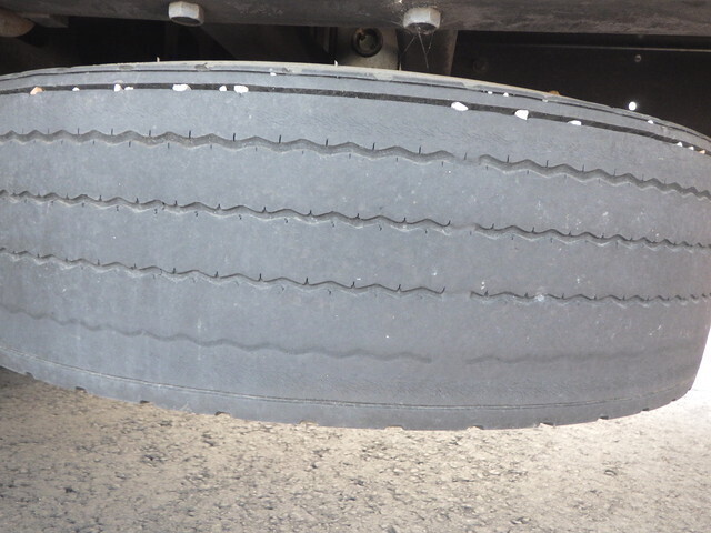 日野レンジャー幌ウイング中型（4t）[写真16]