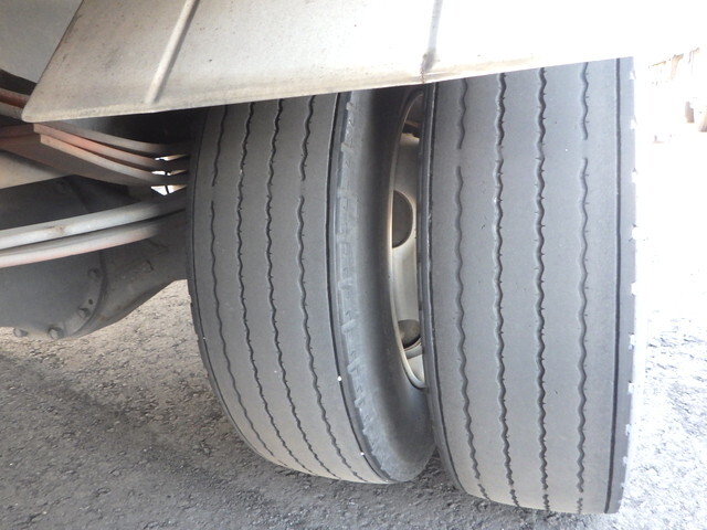 日野レンジャー幌ウイング中型（4t）[写真17]