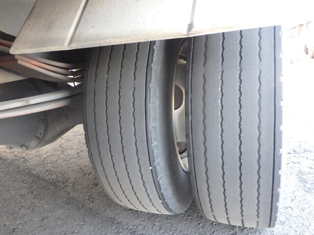 日野レンジャー幌ウイング中型（4t）[写真17]