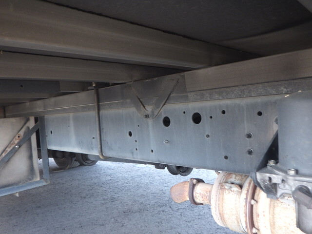 日野レンジャー幌ウイング中型（4t）[写真20]