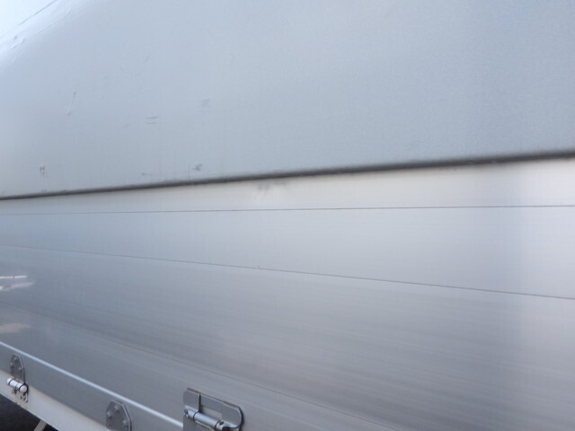 日野レンジャー幌ウイング中型（4t）[写真25]