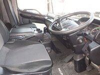 日野レンジャー幌ウイング中型（4t）[写真29]