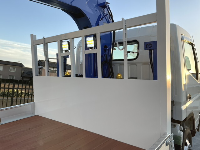 三菱ふそうキャンターセルフクレーン5段小型（2t・3t）[写真27]