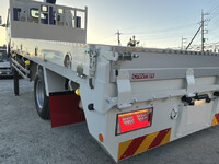 三菱ふそうキャンターセルフクレーン5段小型（2t・3t）[写真31]