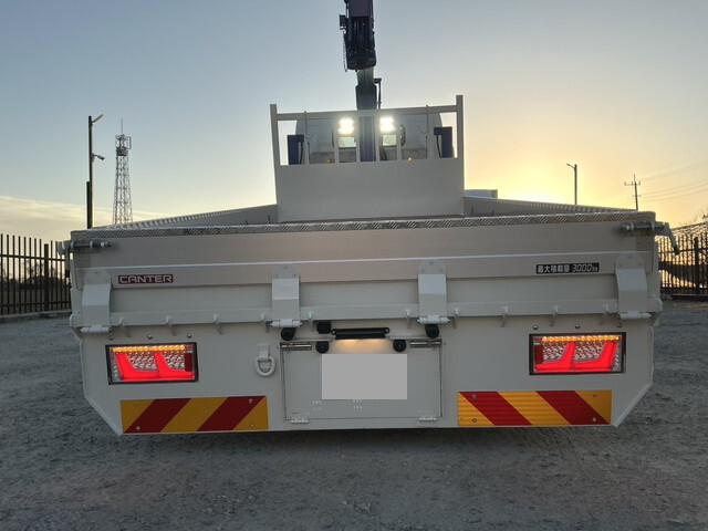 三菱ふそうキャンターセルフクレーン5段小型（2t・3t）[写真31]