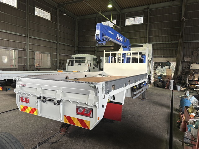 三菱ふそうキャンターセルフクレーン5段小型（2t・3t）[写真32]