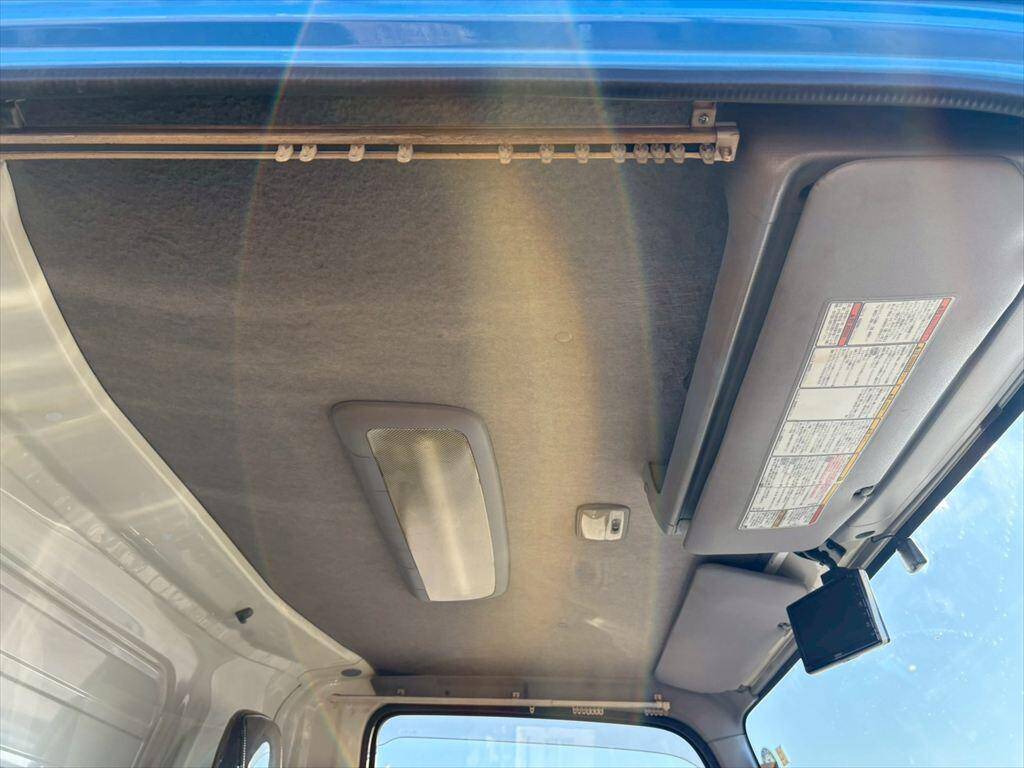 いすゞエルフアルミバン小型（2t・3t）[写真21]