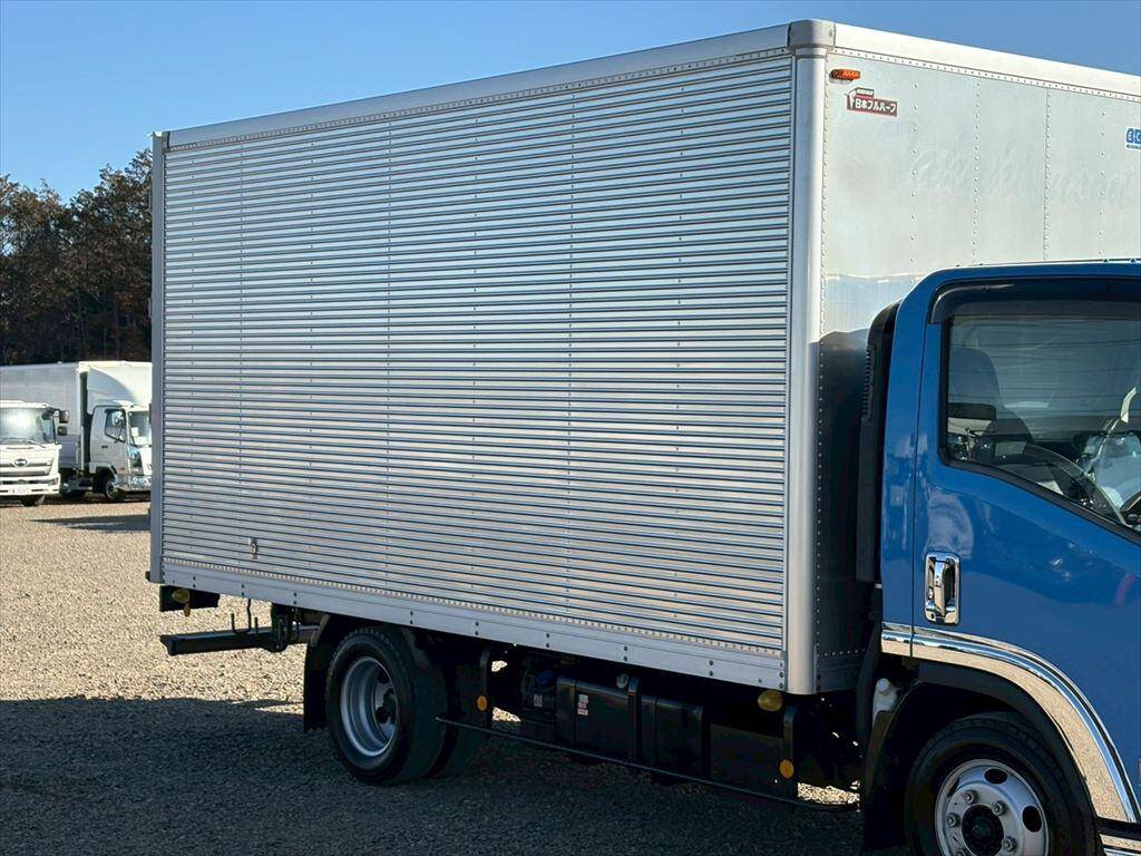 いすゞエルフアルミバン小型（2t・3t）[写真05]