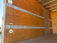 いすゞエルフアルミバン小型（2t・3t）[写真09]