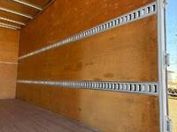 いすゞエルフアルミバン小型（2t・3t）[写真10]