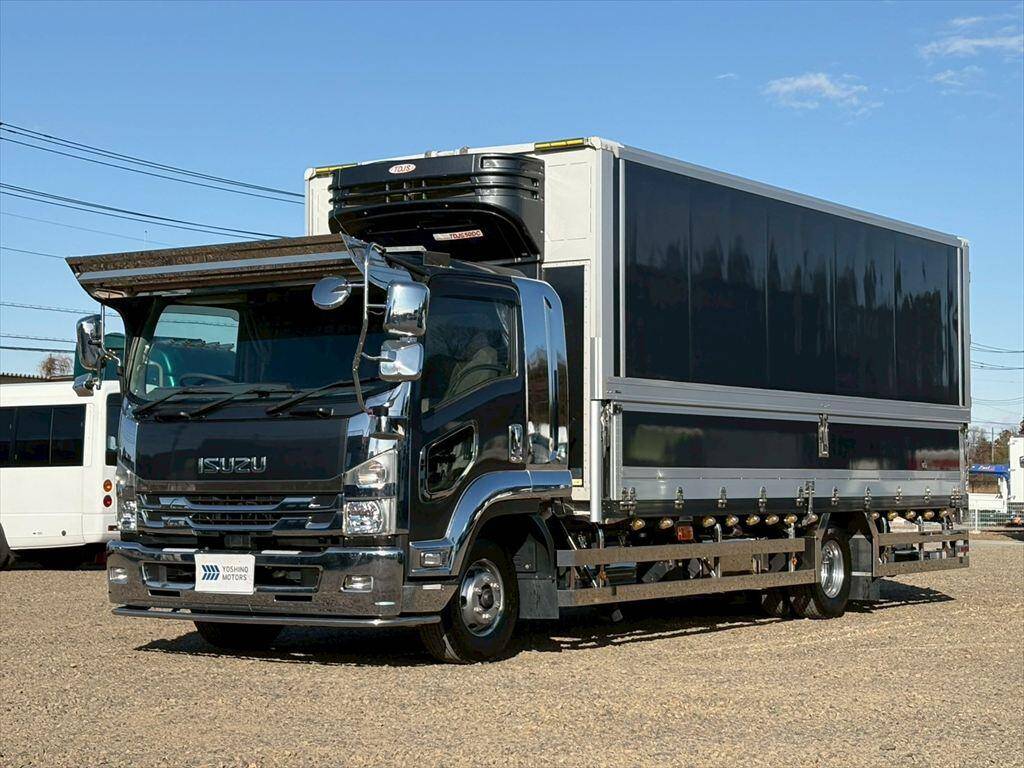 いすゞフォワード冷蔵冷凍ウイング増トン（6t・8t）[写真01]