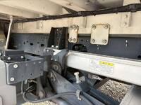 いすゞフォワード冷蔵冷凍ウイング増トン（6t・8t）[写真15]