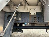 いすゞフォワード冷蔵冷凍ウイング増トン（6t・8t）[写真16]