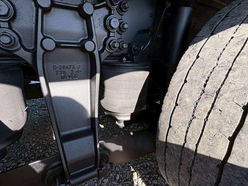 いすゞギガアルミブロック大型（10t）[写真15]