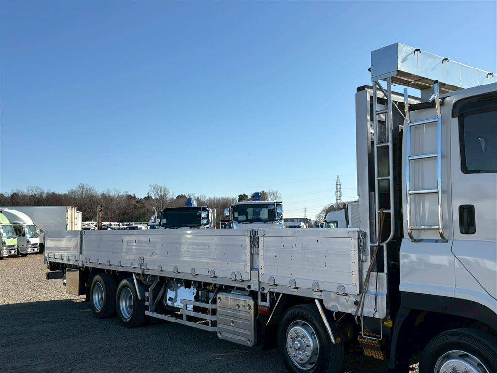 いすゞギガアルミブロック大型（10t）[写真05]