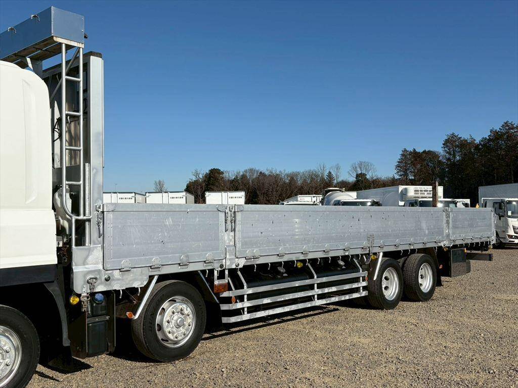 いすゞギガアルミブロック大型（10t）[写真06]