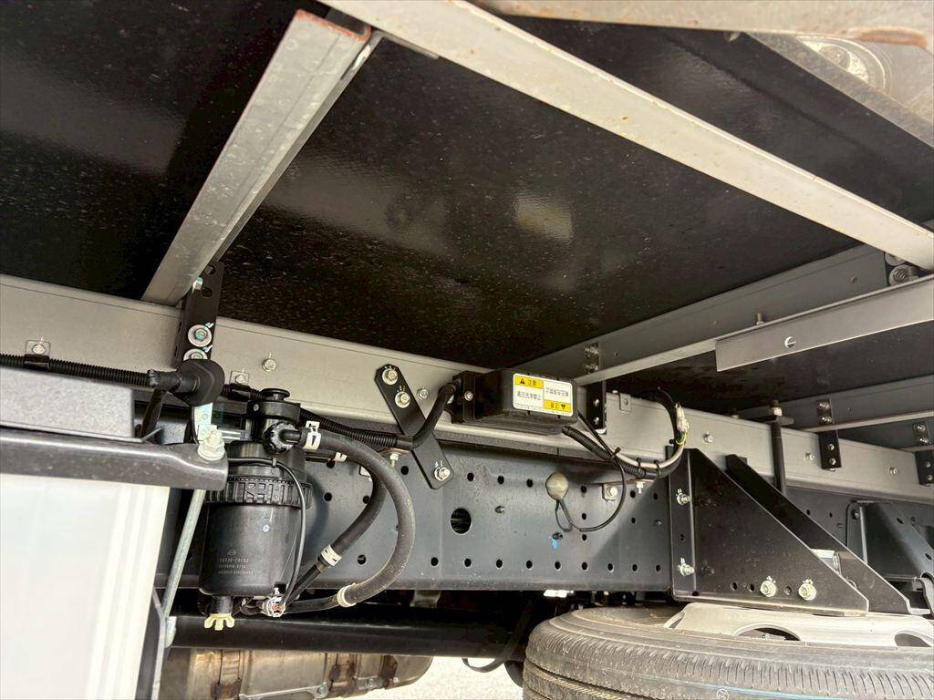 日野デュトロ冷凍車（冷蔵車）小型（2t・3t）[写真13]