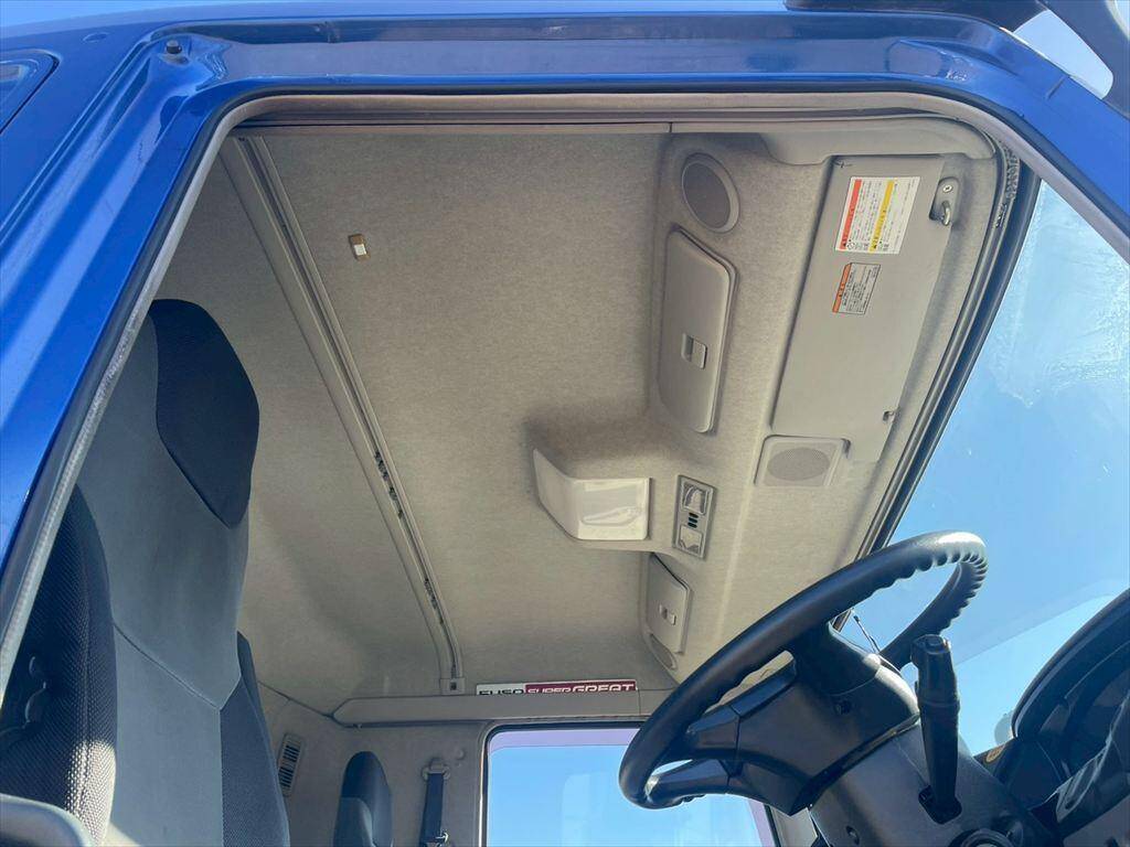 三菱ふそうスーパーグレートコンテナ専用車大型（10t）[写真21]