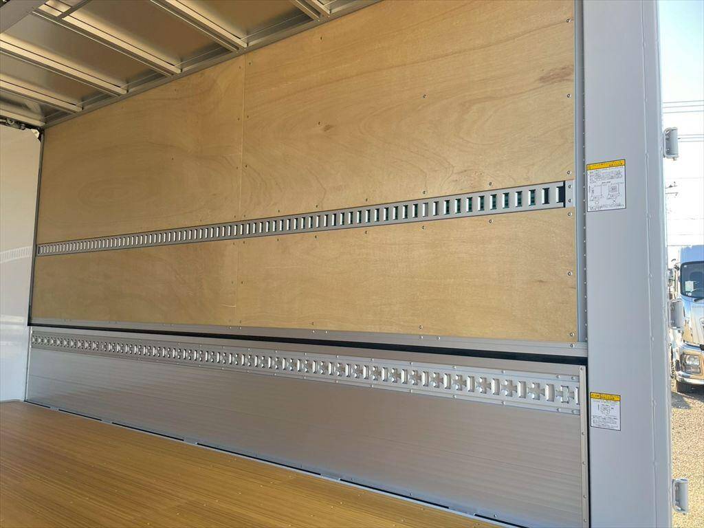 日野デュトロアルミウイング小型（2t・3t）[写真10]