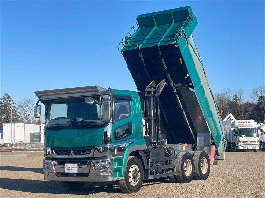 中古スーパーグレートダンプ