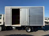 いすゞエルフアルミバン小型（2t・3t）[写真13]