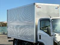 いすゞエルフアルミバン小型（2t・3t）[写真06]