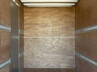 いすゞエルフアルミバン小型（2t・3t）[写真08]