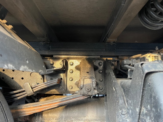 三菱ふそうキャンター平ボディ小型（2t・3t）[写真20]