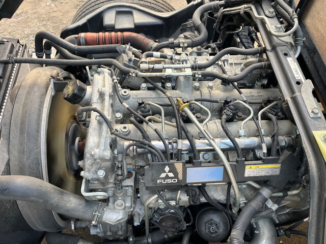 三菱ふそうキャンター平ボディ小型（2t・3t）[写真24]