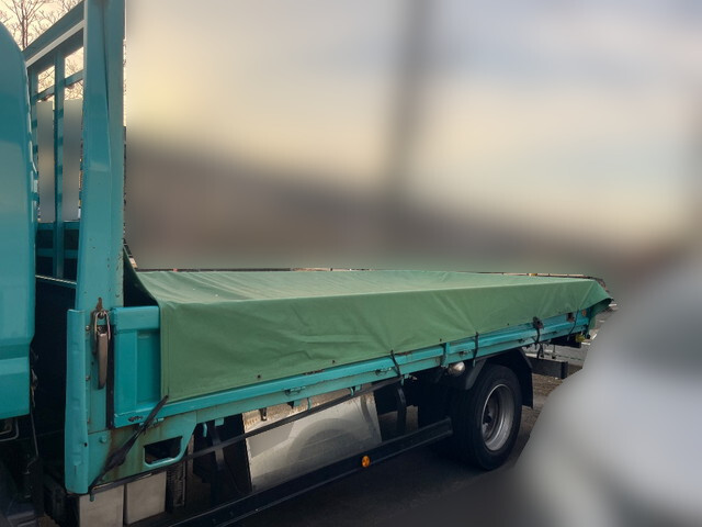 三菱ふそうキャンター平ボディ小型（2t・3t）[写真06]