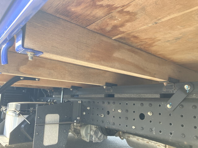 日産アトラス平ボディ小型（2t・3t）[写真21]