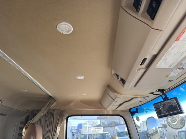 日野レンジャー冷凍車（冷蔵車）中型（4t）[写真32]