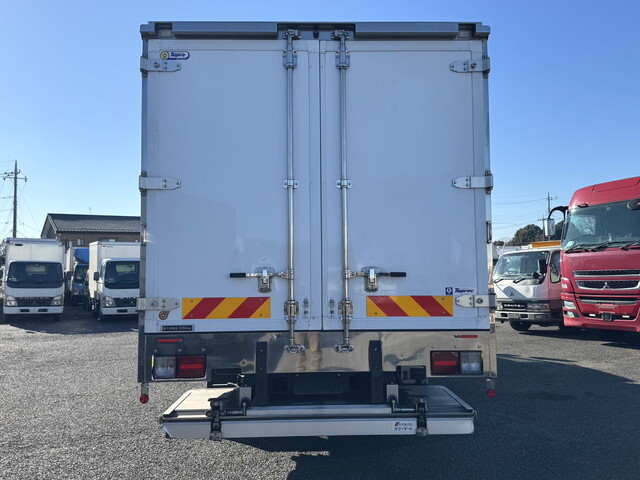 日野レンジャー冷凍車（冷蔵車）中型（4t）[写真06]