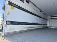 いすゞフォワード冷凍車（冷蔵車）中型（4t）[写真13]